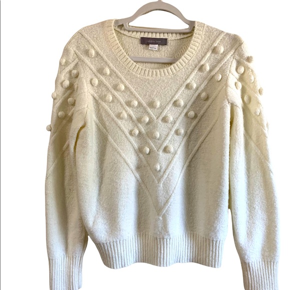 3/$25 
Cobble Lane cream knit bobble sweater - Picture 1 of 3